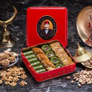 بقلاوة مشكلة بالفستق و الجوز حافظ مصطفى - حجم صغير